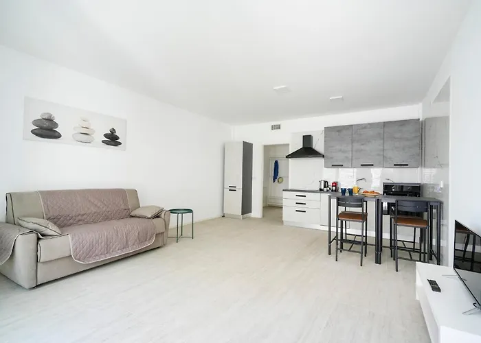 Guesthost - Al Borgo Felice Bari