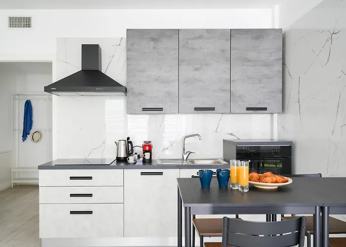 Guesthost - Al Borgo Felice Appartamento *